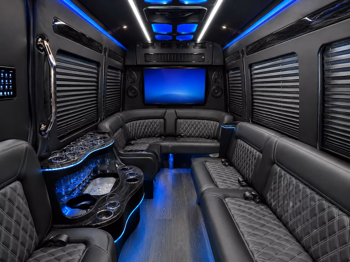 bus rentals for corporate retreats and team offsite events