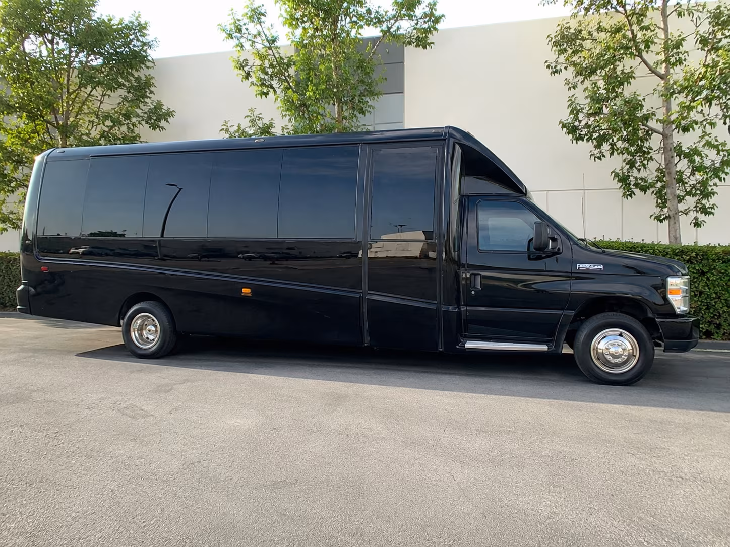 concert shuttle buses to the hollywood bowl and la area amphitheatres
